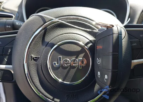 2018 Jeep Compass Limited 4X4 z USA, uszkodzony, nr VIN 3C4NJDCB7JT290510